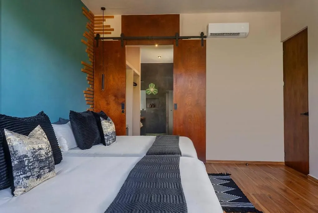 Maison Siscolino 4Bdrm W/ Swimup & Rooftop Pools Tulum Vila