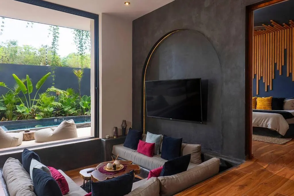 Maison Siscolino 4Bdrm W/ Swimup & Rooftop Pools Tulum Vila