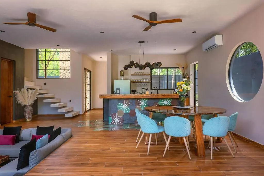 Maison Siscolino 4Bdrm W/ Swimup & Rooftop Pools Tulum Vila